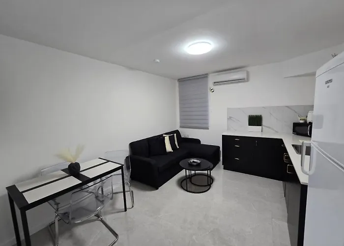 M Y Suites